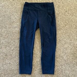 Lululemon Navy Capri Leggings Size: 8